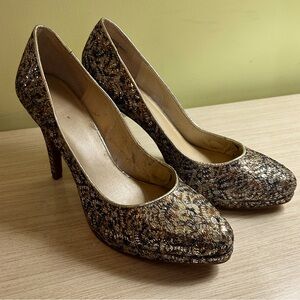 Nine West Women’s Size 9 sparkly heels.